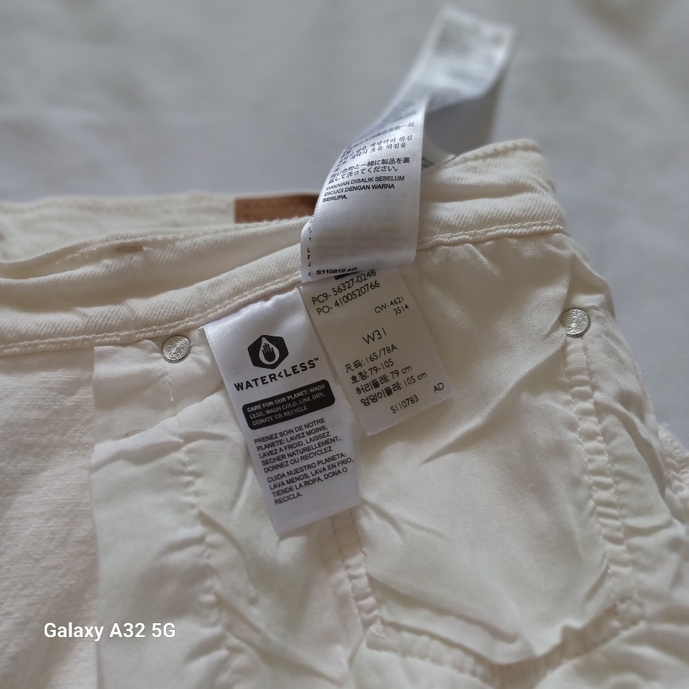Levi's White Jean Shorts for Women Size W31 - Picture 13 of 14
